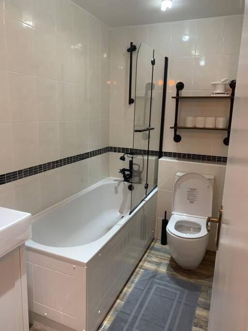 Cosy One Bed Flat Free Parking Διαμέρισμα Send Εξωτερικό φωτογραφία