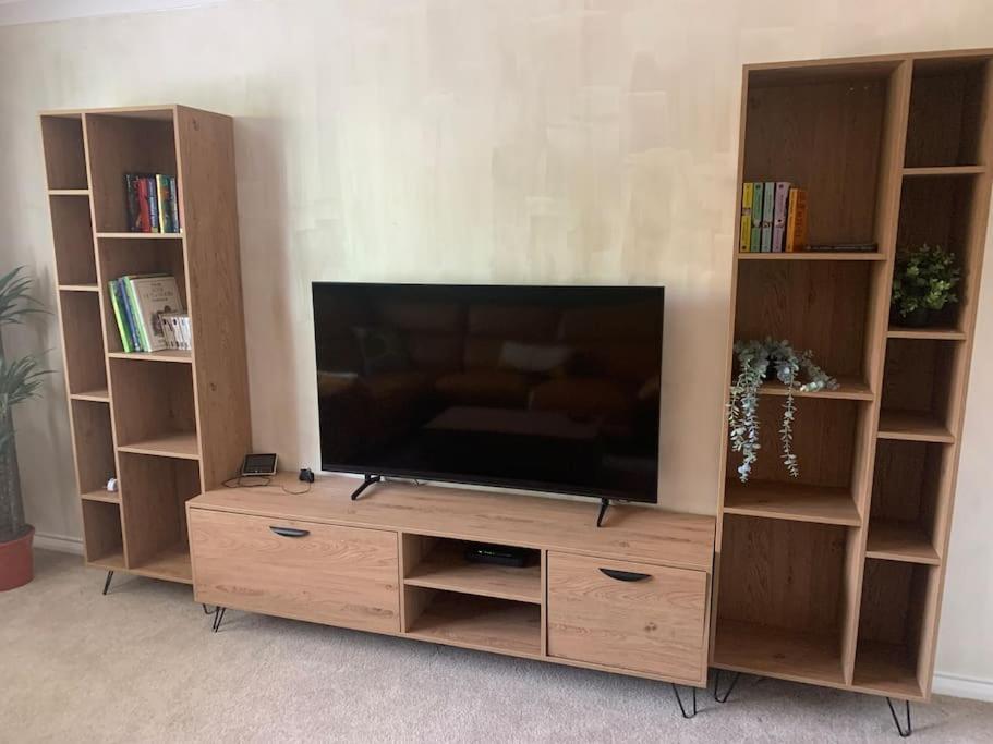 Cosy One Bed Flat Free Parking Διαμέρισμα Send Εξωτερικό φωτογραφία